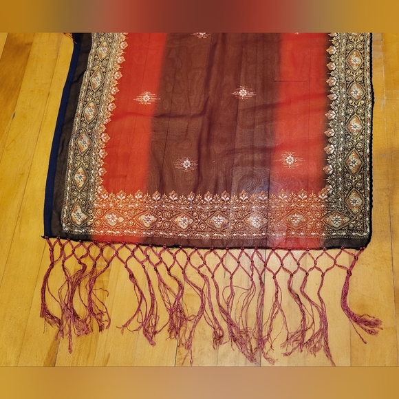 Egyptian scarf with gold pattern - Picture 3 of 3